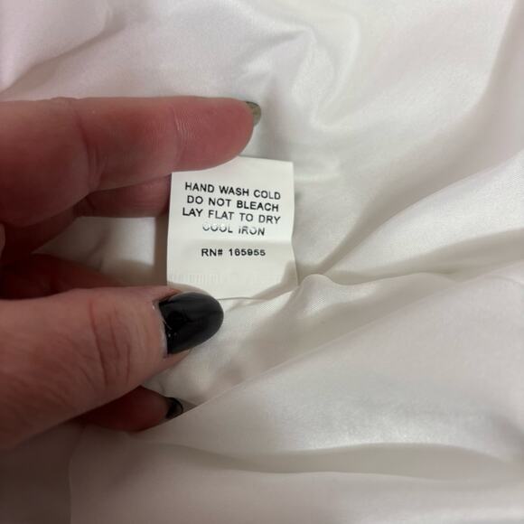 NWT AnnieWear White Long Sleeve Dress with Crochet Vest Overlay Size Large X0474 - Picture 10 of 10